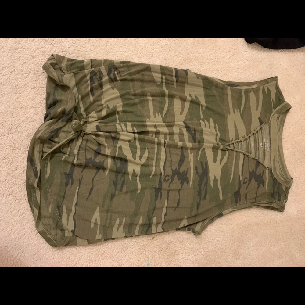 SO muscle tank camo print lace up v neck